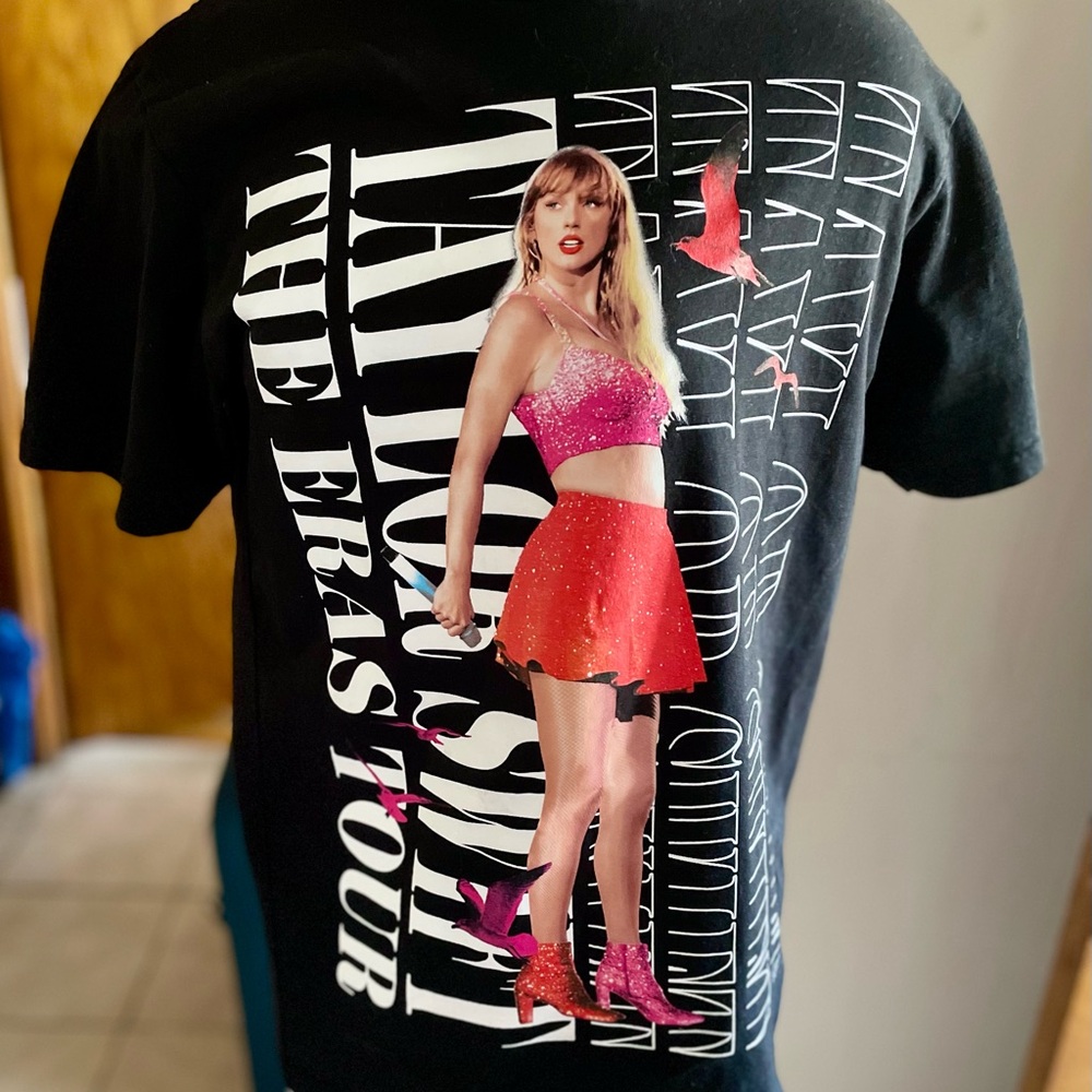 Taylor Swift Eras Tour Graphic T-Shirt size small-medium Unisex.